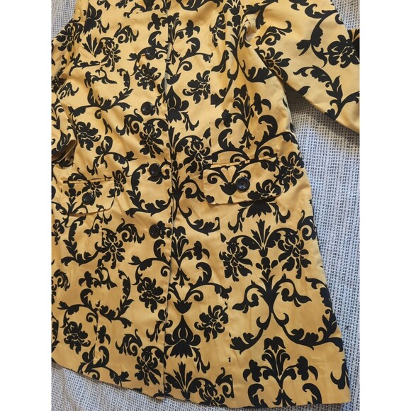 Elegant Black and Gold Trench Coat - Picture 3 of 11